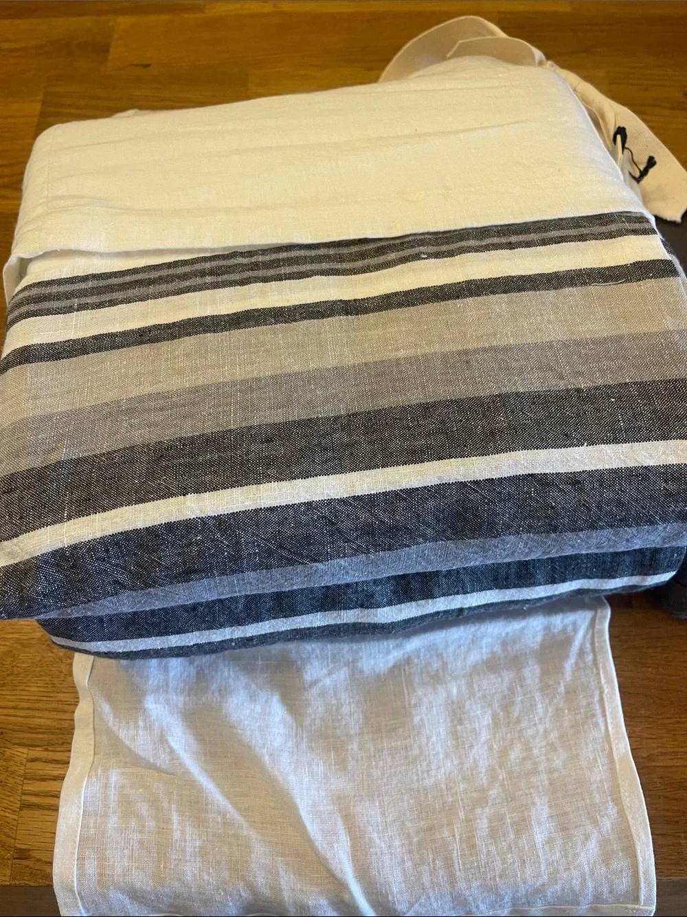 Banana Republic crisp linen